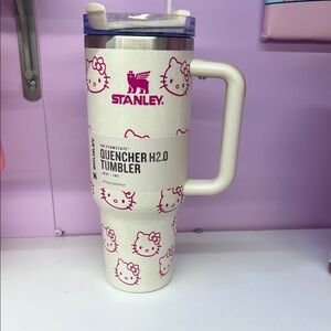 Hello Kitty Stanley 40 oz